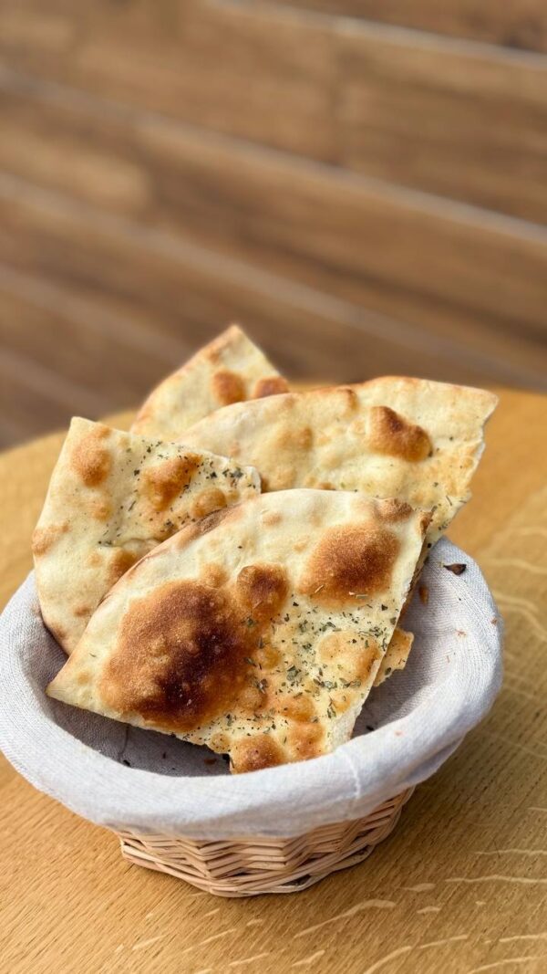 Коржик з печі з травами