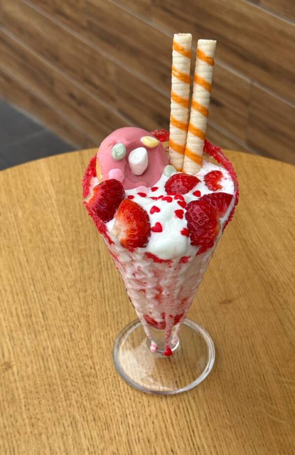 Фірмове морозиво ПОЛУНИЧНЕ